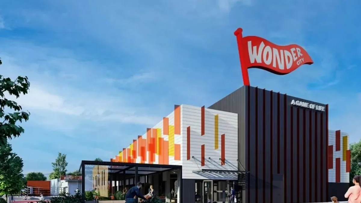 Deschiderea unui mare parc de distracții (sursa: ziaruldeiasi.ro)