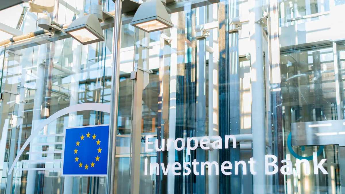 Firmele românești, afectate de schimbările climatice (sursa: Facebook/European Investment Bank)