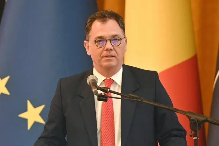 VIDEO Corupția din Romarm, protejată și controlată de pesedistul Radu Oprea. Cum a tras acesta sforile (Radu Miruță, invitat la podcastul "Cum e, de fapt?")