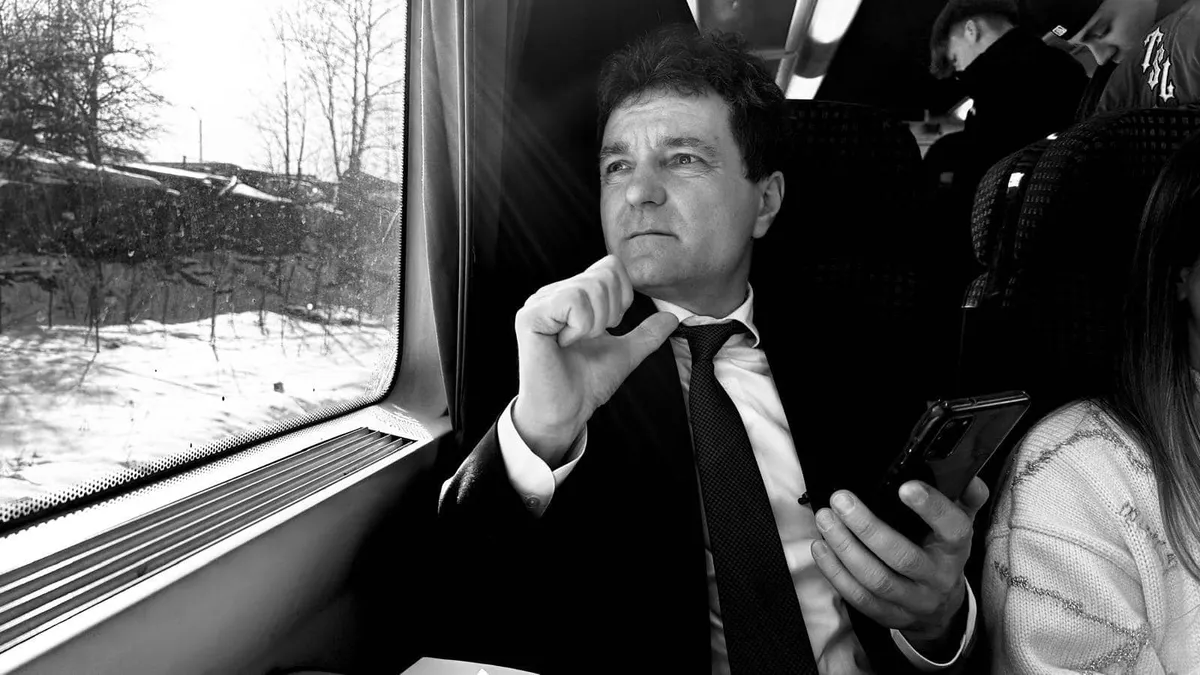 Nicușor Dan, singurul candidat care anunță, constant, ce sume a strâns din donații Foto: Facebook