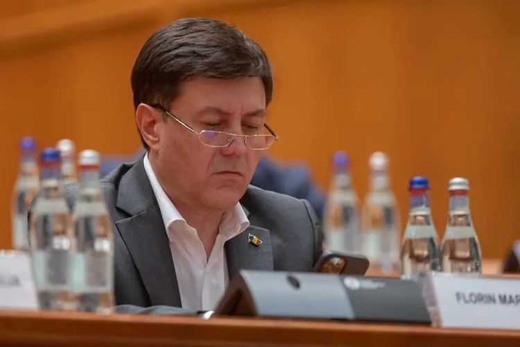 Ministrul Economiei, bani de la Damen (sursa: Facebook/Florin Spătaru)