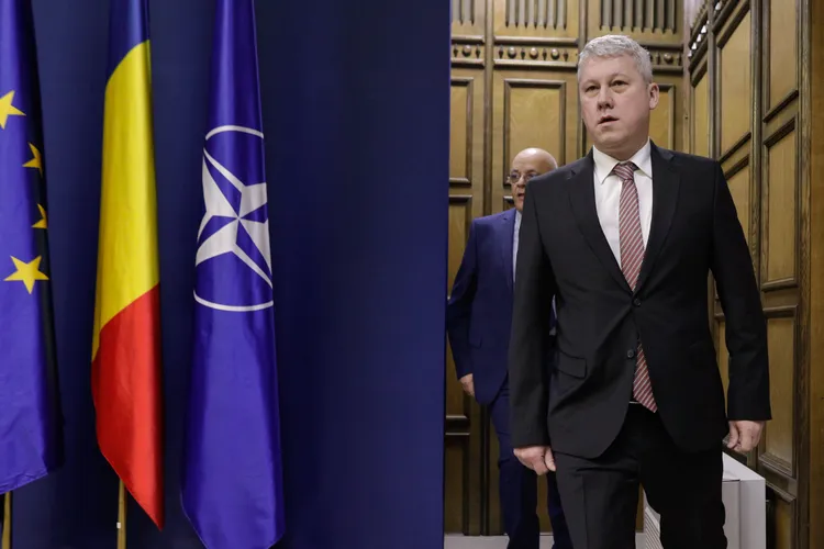 Eternii Predoiu și Arafat au decis unde merg contractele SAFE pentru MAI (sursa: Inquam Photos/George Călin)