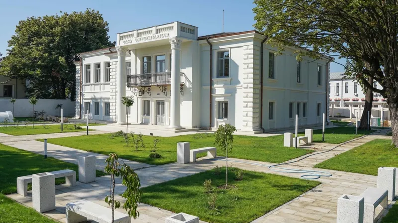 Casa Universitarilor, gaură neagră pentru ștabi (sursa: ziaruldeiasi.ro)