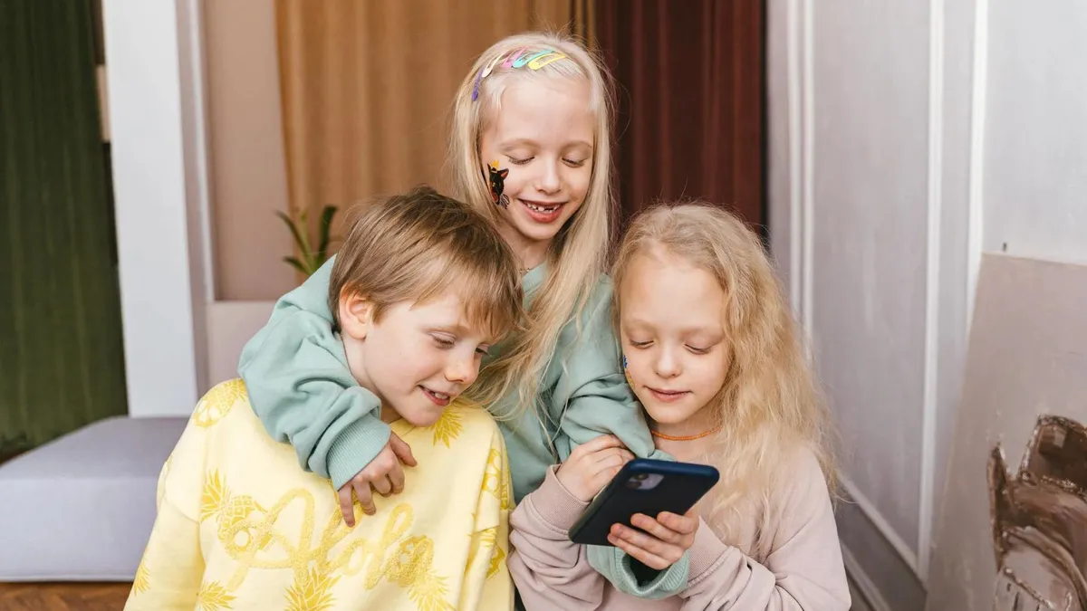 Austria limitează accesul copiilor pe rețelele de socializare (sursa: Pexels/Antoni Shkraba Studio)
