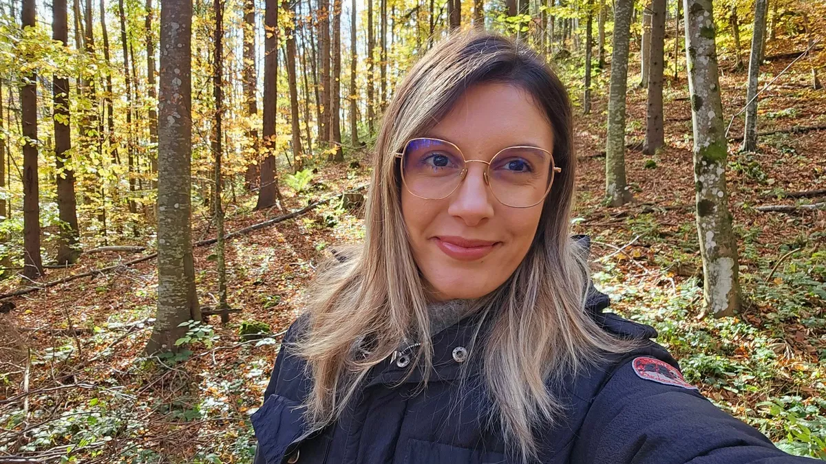 Închisoare pentru tăierea ilegală a arborilor (sursa: Facebook/Diana Buzoianu)