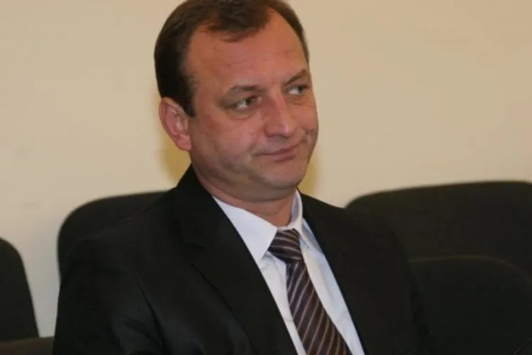 Șeful piețelor, 9.000 euro pe lună (sursa: ziaruldeiasi.ro)