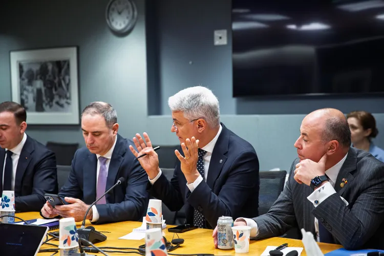 Dragoș Pîslaru, care a fost recent la Washington DC alături de actualul ministru de Finanțe, spune că ar rămâne într-un guvern Nazare Foto: Facebook