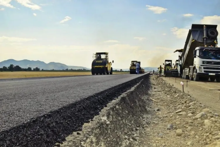 Licitații contestate în lanț pe A8 (sursa: ziaruldeiasi.ro)