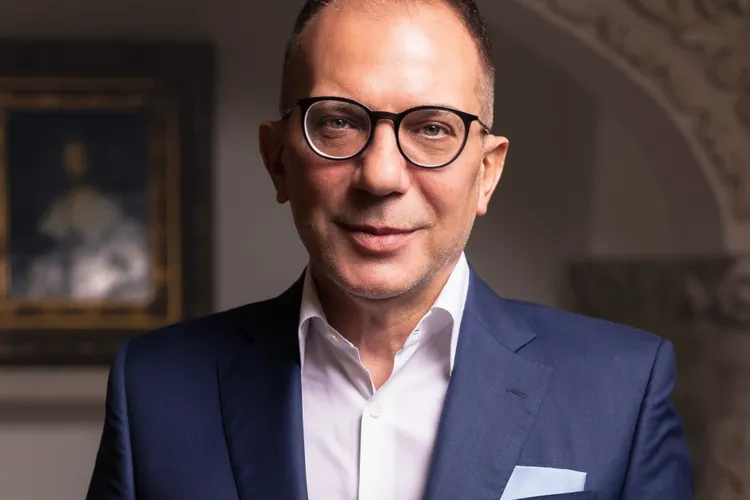 EximBank răspunde acuzațiilor premierului Ilie Bolojan (sursa: Facebook/Exim Banca Romaneasca)