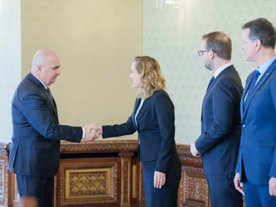 Lasconi desființează proiectele lui Bolojan și-l amenință pe Nicușor Dan Foto: Facebook Elena Lasconi