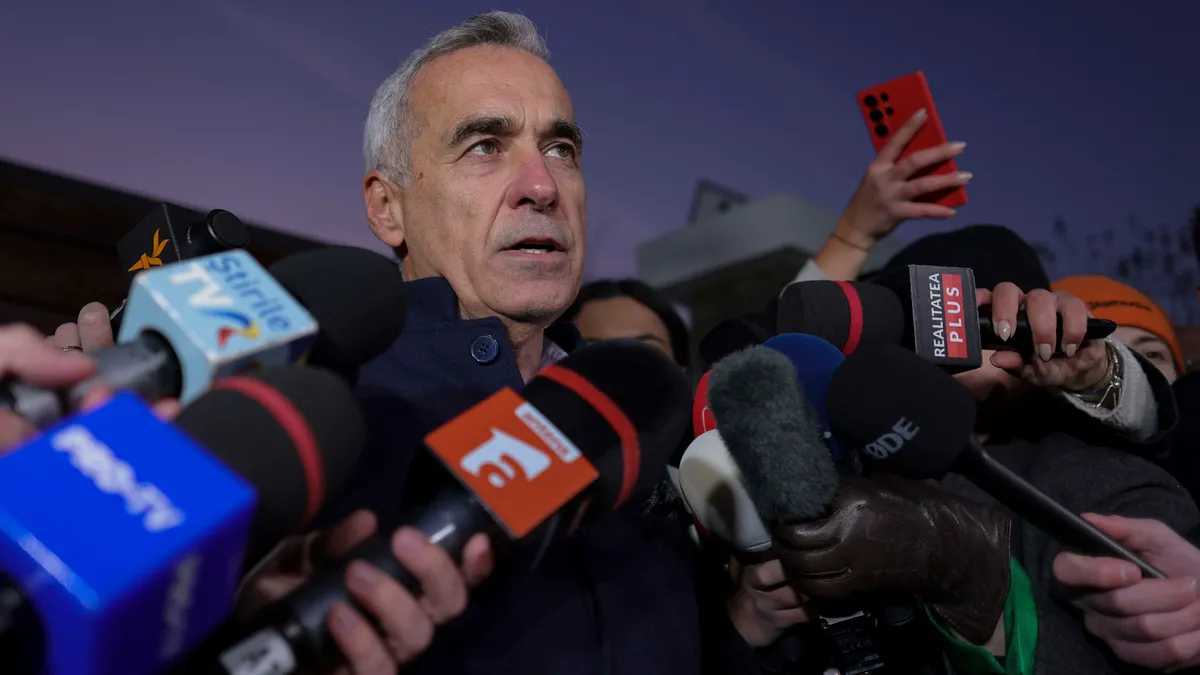 Călin Georgescu cere armată obligatorie iar (sursa: Inquam Photos/Octav Ganea)