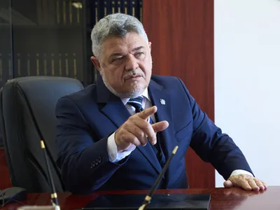Un suveranist îl acuză pe George Simion că „a căzut pe interceptări” cu afaceristul PNL Fănel Bogos