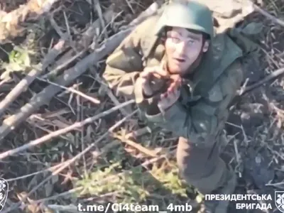 Un soldat rus urma să transmită un mesaj studenților din Kuban Foto: Captură video