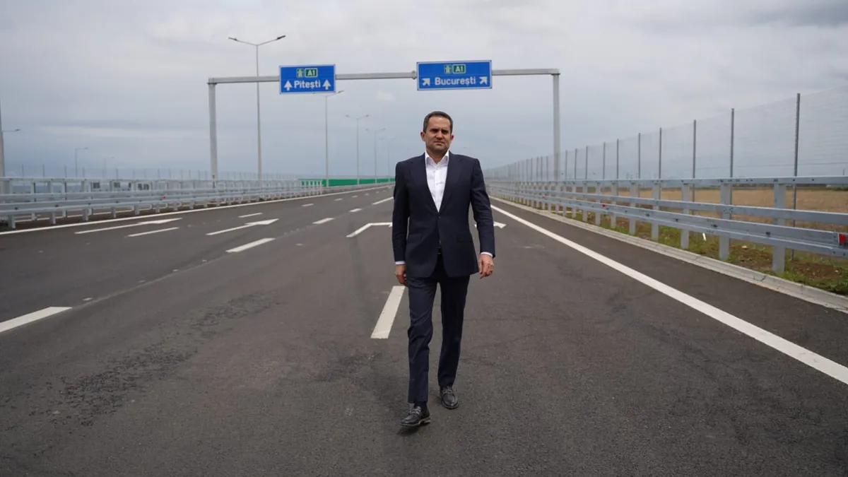 Ministrul PSD al Transporturilor, Ciprian Serban, îi cere lui Bolojan bani din fondul de rezervă pentru falitul Tarom Foto: Facebook Ciprian Serban