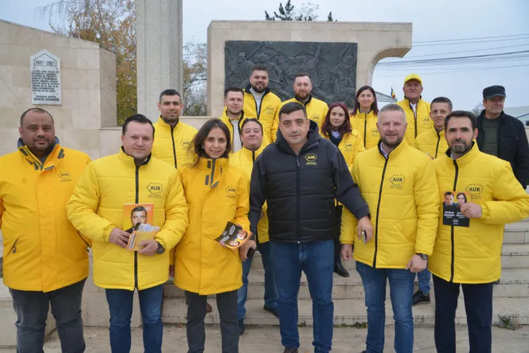 Simion, transformat în erou-patriot de Ciolacu (sursa: Facebook/George Simion)