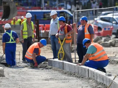 Angajații din construcții, sub nivelul 2008 (sursa: ziaruldeiasi.ro)