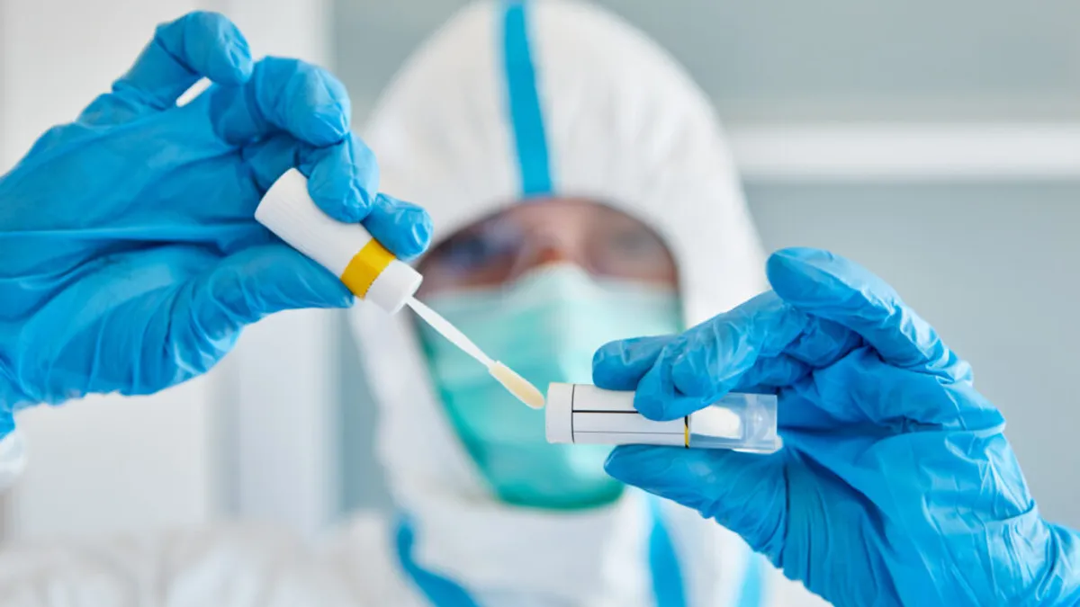 COVID de vacanță, creștere cu 50% (sursa: ziaruldeiasi.ro)