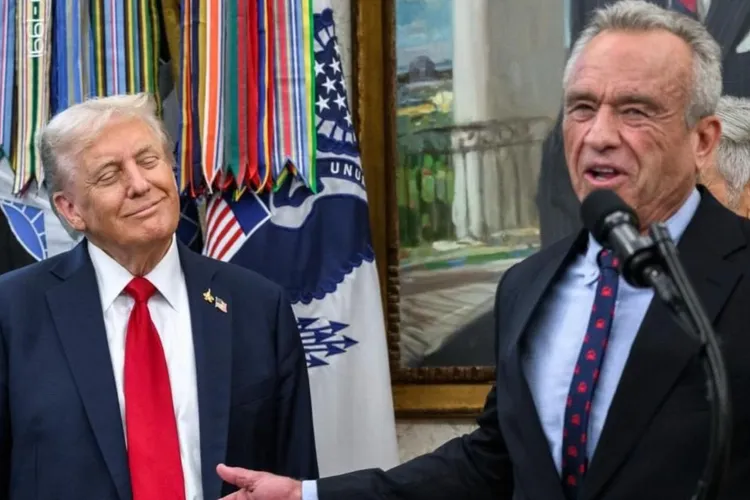 FDA investighează decese asociate vaccinării COVID (sursa: Facebook/The White House)