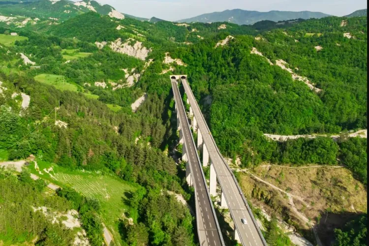 Licitație pentru lotul Ditrău-Grințieș, Autostrada A8 (sursa: ziaruldeiasi.ro)