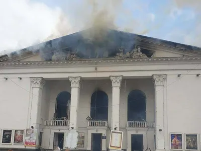 300 de morți la teatrul din Mariupol (sursa: Twitter/michaelh992