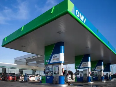 Benzina, aproape de pragul de șapte lei Foto: OMV Petrom