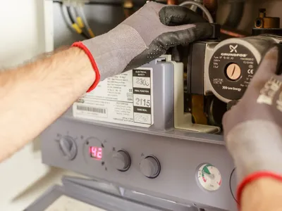 Proprietarii cu centrale termice riscă oprirea gazelor: verificările obligatorii și costurile din 2026