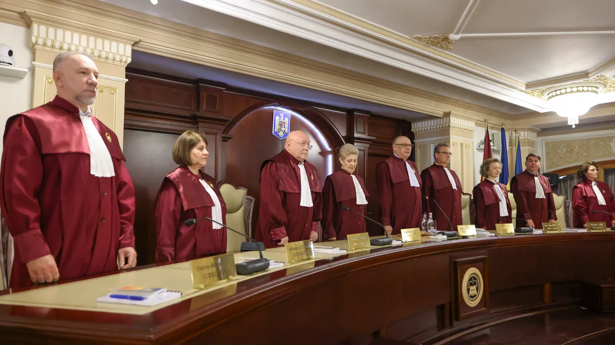 CCR a decis că averile demnitarilor trebuie secretizate de teama inteligenței artificiale (sursa: Inquam Photos/George Călin)