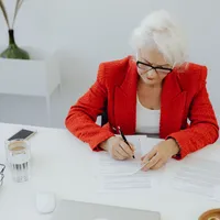 Cum se calculează pensia în 2026: ce înseamnă anii contributivi, perioadele asimilate și punctele de stabilitate