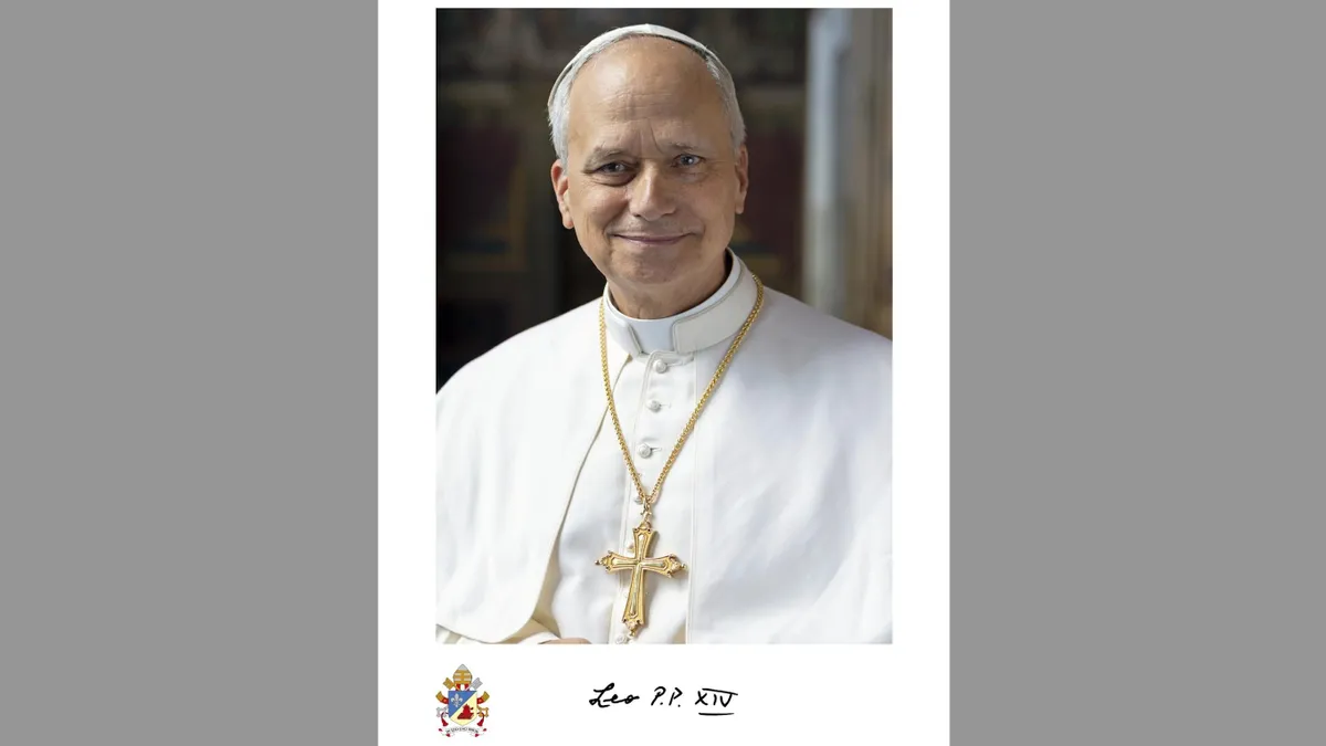Papa Leon al XIV-lea, portretul oficial (sursa: Facebook/Vatican News)