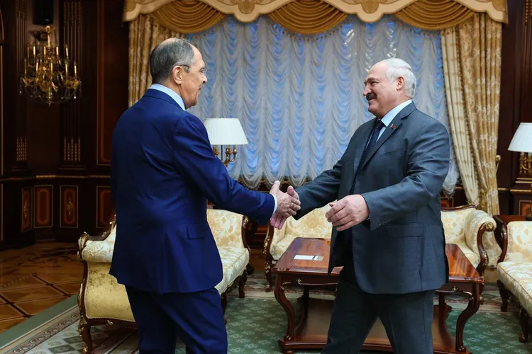 Moscova promite "trezirea NATO-UE la realitate" (sursa: Twitter/МИД России)