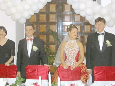 Firma înființată de un condamnat fugar nășit de Crin Antonescu, contracte grase de la CJ Iași (PNL) (sursa: ziaruldeiasi.ro)