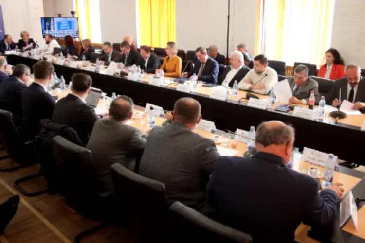 Moartea unei membre AUR scoate la iveală jocurile interne pentru o sinecură la stat (sursa: ziaruldeiasi.ro)