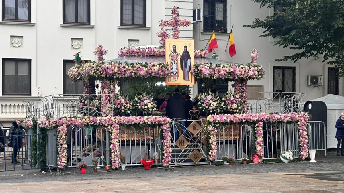 Sfânta Parascheva, valuri de turiști la Iași (sursa: ziaruldeiasi.ro)