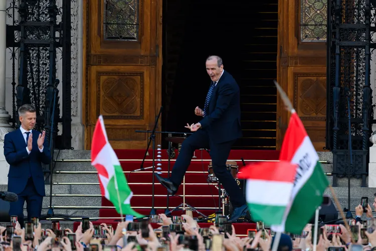 Ministrul Zsolt Hegedűs, dezlănțuit la inaugurarea guvernului Peter Magyar Foto: Facebook Zsolt Hegedus