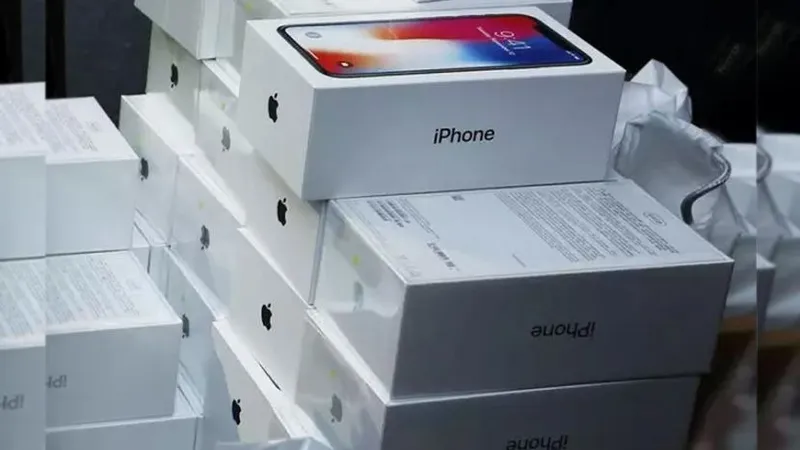 Guvernul rus cumpără masiv telefoane iPhone (sursa: oreanda-news.com)