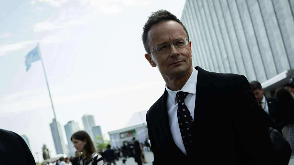 Ungaria nu renunță la petrolul rusesc (sursa: Facebook/Szijjártó Péter)