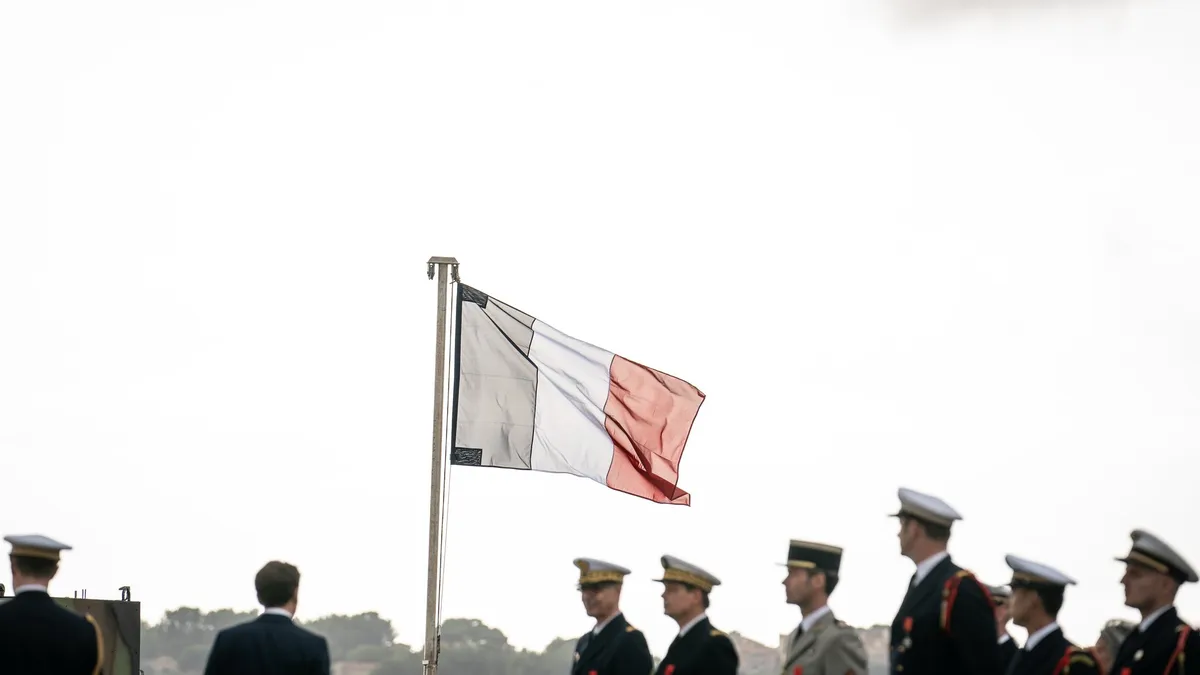 Franța cere UE o autonomie militară (sursa: Facebook/Emmanuel Macron)