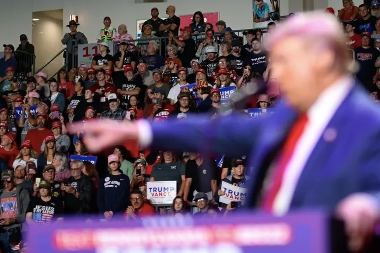 Zelenski, cel mai tare om de vânzări din istorie, cum vine în SUA, mai pleacă cu 60 de miliarde de dolari, spune Trump, care crede că președintele ucrainean ar vrea ca Harris să câștige alegerile