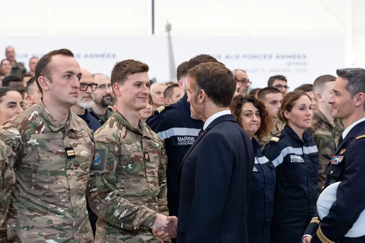 Macron vrea redeschiderea strâmtorii Ormuz, Iranul reacționează (sursa: Facebook/Emmanuel Macron)