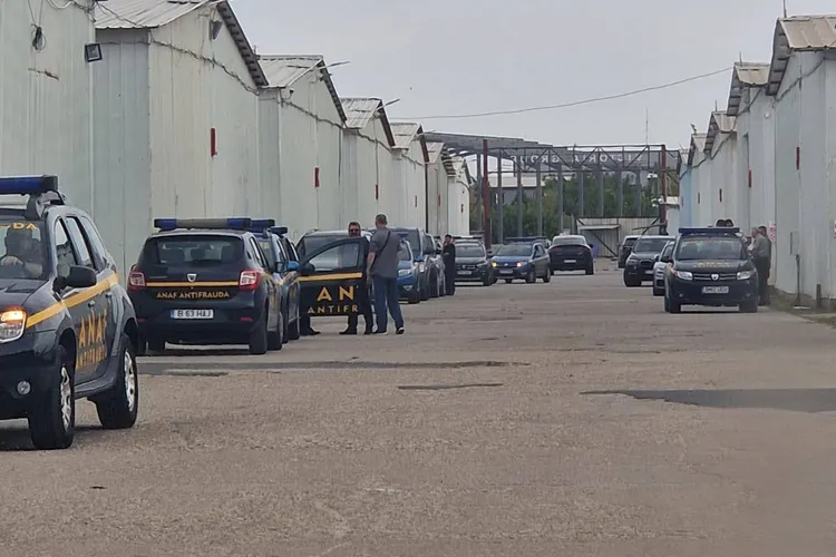 Zeci de funcționari, angajați sau promovați de ANAF după studii la „universități-fantomă”  Foto: Facebook ANAF