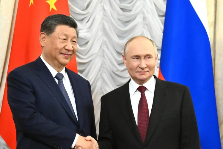 Xi Jinping participă la Parada Victoriei (sursa: kremlin.ru)