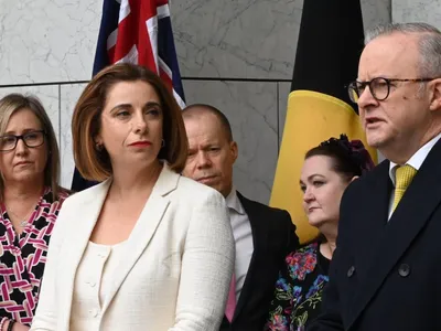 Australia limitează accesul minorilor la YouTube (sursa: Facebook/Anika Wells MP)