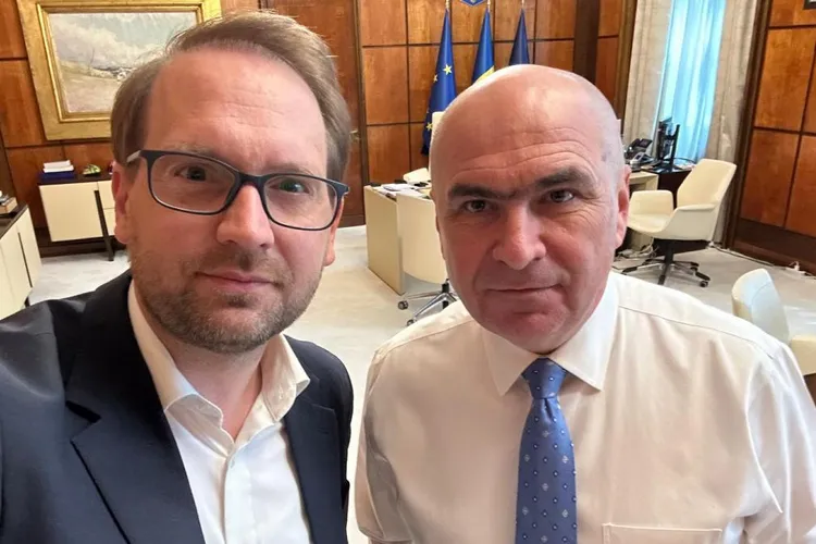 USR și PNL au depus un amendament prin care declarațiile de interese financiare vor fi publice