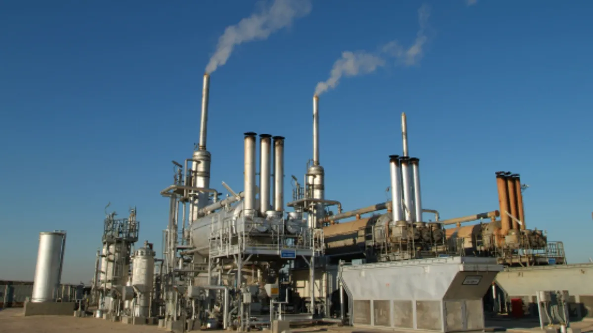 Emiratele Arabe Unite și Kuweitul reduc producția de petrol (sursa: kockw.com)