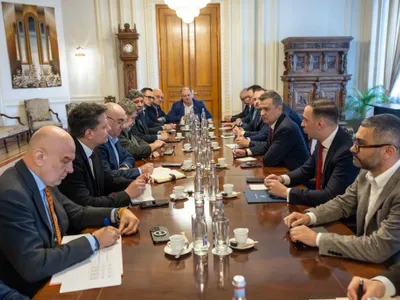 Noua strategie a PSD anti-PNL: împinge la greve ale bugetarilor, nemulțumiți de noua lege a salarizării. Sindicatele, negocieri cu PSD-AUR