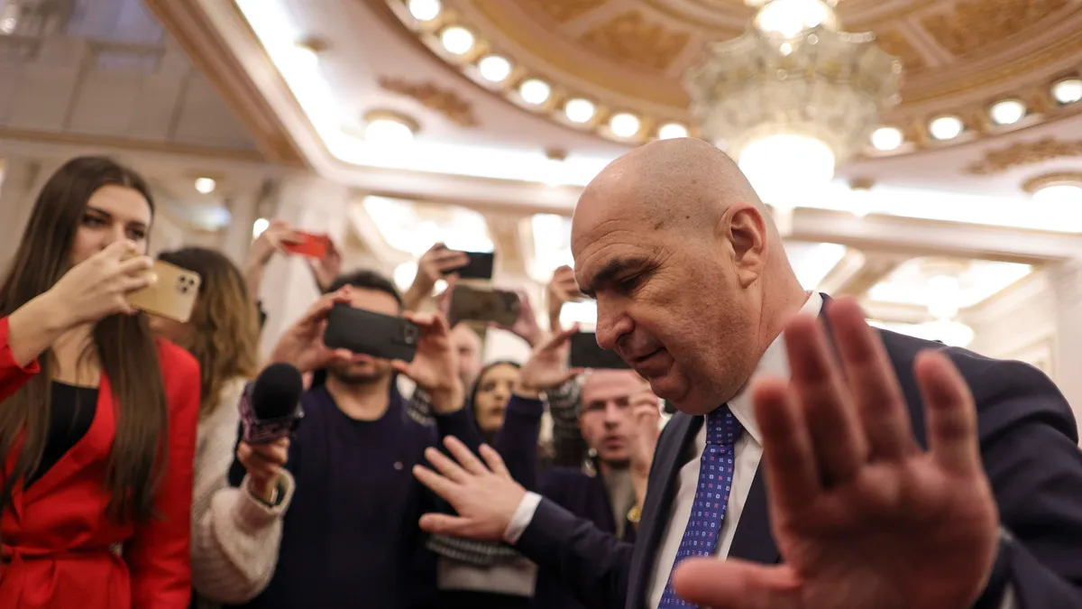 Ilie Bolojan arată că PSD va boicota orice guvern care depinde de voturile sale Foto: Inquam/Octav Ganea