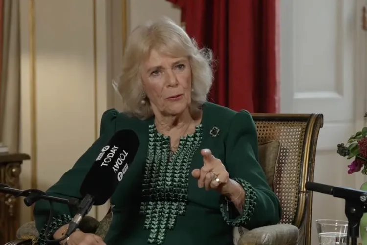 Regina Camilla, agresată în adolescență (sursa: BBC)