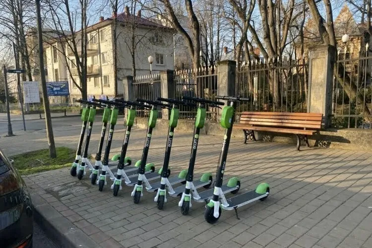 Cât costă să te plimbi cu trotineta electrică (sursa: ziaruldeiasi.ro)