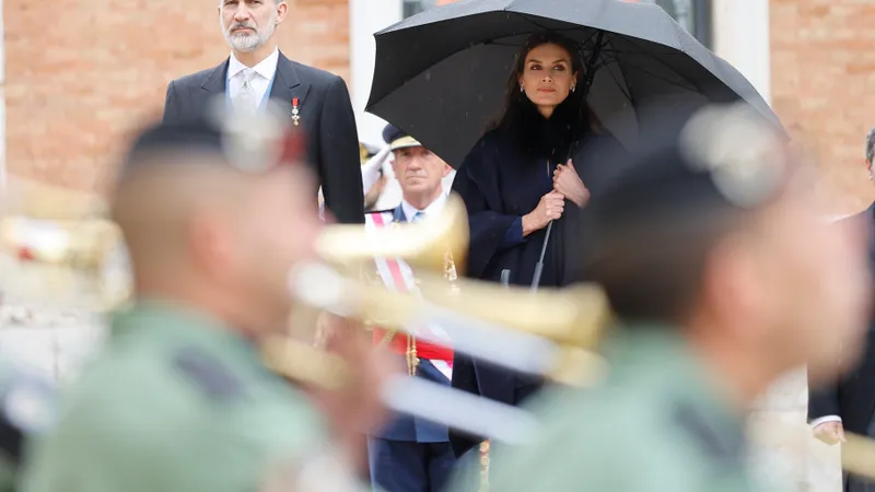 Soldații ucraineni au găsit mesajul: „Vă urez victoria”. Era mesajul reginei Letizia Foto: Casa Regală a Spaniei