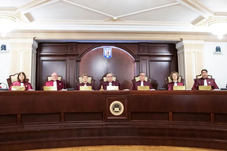 Fără precedent: CCR a anulat turul I al alegerilor prezidențiale. Procesul electoral se reia „în integralitate”